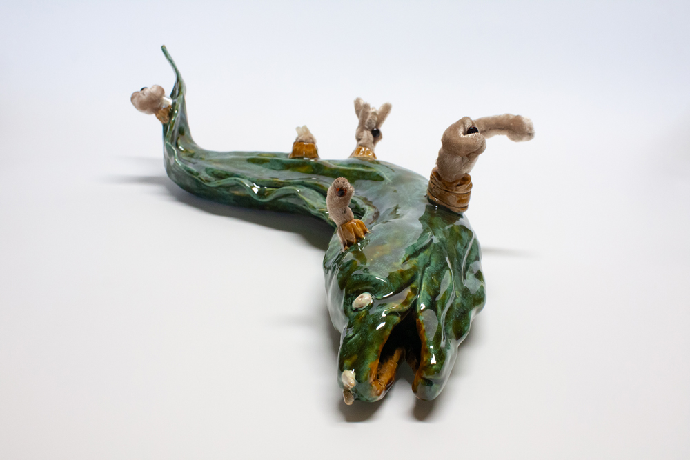 EXHAUSTION , Keramik von Julia Arztmann, 2025